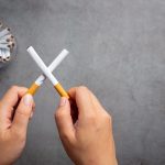 Jakie objawy towarzyszą rzuceniu palenia? Jak sobie z nimi radzić?